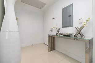 475 Brickell Ave, Miami, FL 33131 - Photo 13