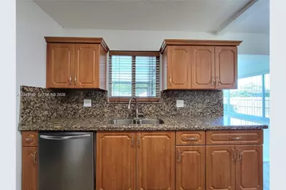 5721 Jefferson St, Hollywood, FL 33023 - Photo 9