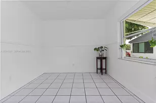 2024 NE 174th St, North Miami Beach, FL 33162 - Photo 27