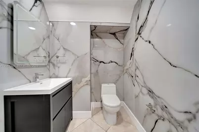 17620 NW 73rd Ave #205-17, Hialeah, FL 33015 - Photo 7