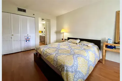1300 Saint Charles Pl #420, Pembroke Pines, FL 33026 - Photo 5