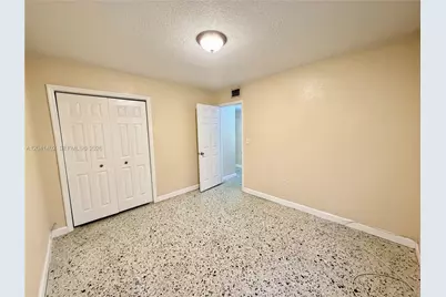 911 NW 22nd Pl #0, Miami, FL 33125 - Photo 7
