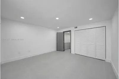 1083 W 38th St #23-8, Hialeah, FL 33012 - Photo 23
