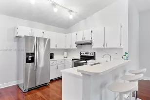 12003 NW 11th St, Pembroke Pines, FL 33026 - Photo 17