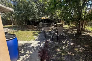 2600 NW 112th St, Miami, FL 33167 - Photo 9