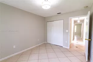 11811 SW 8th St, Pembroke Pines, FL 33025 - Photo 19