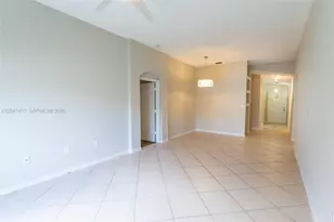 11811 SW 8th St, Pembroke Pines, FL 33025 - Photo 11