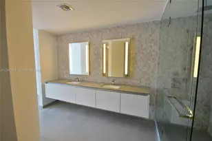 88 SW 7th St, Miami, FL 33130 - Photo 17