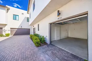 4856 NW 83rd Pkwy, Doral, FL 33166 - Photo 31