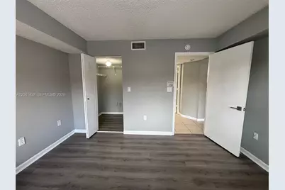 761 N Pine Island Rd #203, Plantation, FL 33324 - Photo 17