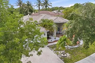 241 Fairmont Way, Weston, FL 33326 - Photo 5