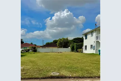 1512 NW 60th St, Miami, FL 33142 - Photo 1