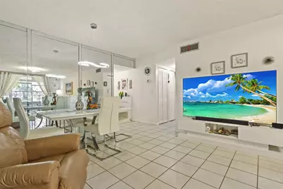2871 Somerset Dr #102, Lauderdale Lakes, FL 33311 - Photo 7