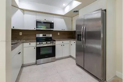 2470 NE 182nd Ter #1, North Miami Beach, FL 33160 - Photo 11