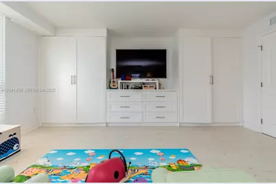 425 Grapetree Dr #206, Key Biscayne, FL 33149 - Photo 23