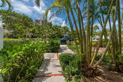425 Grapetree Dr #206, Key Biscayne, FL 33149 - Photo 31