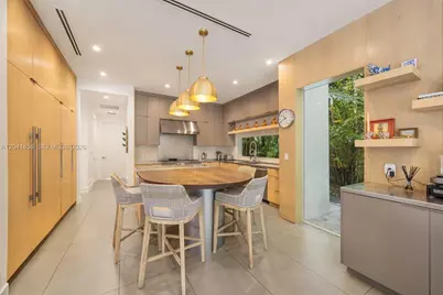 3901 Kumquat Ave, Miami, FL 33133 - Photo 5