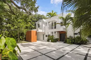 3901 Kumquat Ave, Miami, FL 33133 - Photo 1