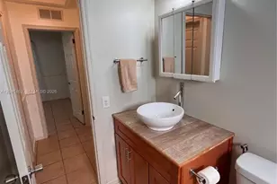 124 NW 6th Ave, Hallandale Beach, FL 33009 - Photo 17