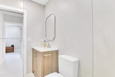 241 W 48th St, Hialeah, FL 33012 - Photo 23