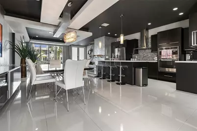 6306 NW 104th Path, Doral, FL 33178 - Photo 3