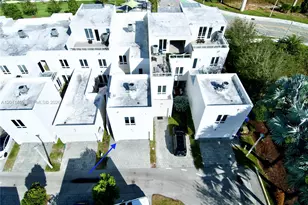 6306 NW 104th Path, Doral, FL 33178 - Photo 15