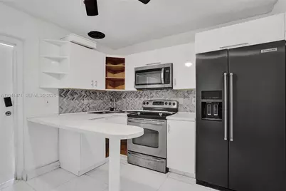 701 SW 7th St, Pompano Beach, FL 33060 - Photo 9
