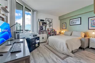 325 S Biscayne Blvd, Miami, FL 33131 - Photo 13