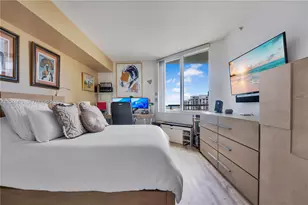 325 S Biscayne Blvd, Miami, FL 33131 - Photo 11