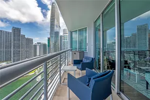 325 S Biscayne Blvd, Miami, FL 33131 - Photo 15