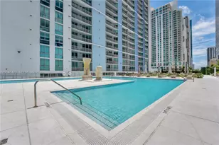 325 S Biscayne Blvd, Miami, FL 33131 - Photo 29