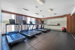 325 S Biscayne Blvd, Miami, FL 33131 - Photo 25