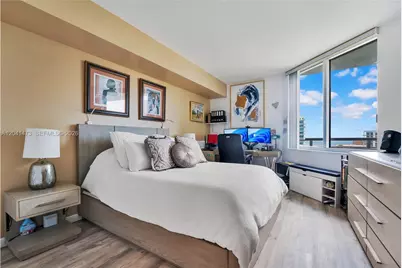 325 S Biscayne Blvd #3921, Miami, FL 33131 - Photo 11