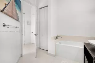 480 NE 30th St, Miami, FL 33137 - Photo 17