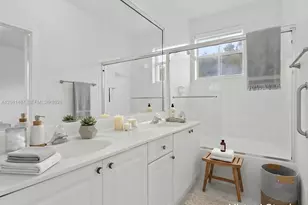 10966 NW 43rd Terrace, Doral, FL 33178 - Photo 5