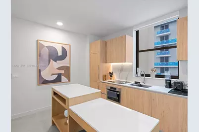 11 NE 6th St #807, Miami, FL 33132 - Photo 19