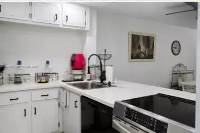 9611 SW 77th Ave #305A, Miami, FL 33156 - Photo 5