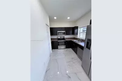 268 SE 31st Ave, Homestead, FL 33033 - Photo 5