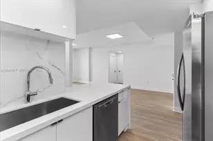 185 SE 14th Terrace, Miami, FL 33131 - Photo 7