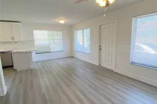 1005 NE 2nd St, Hallandale Beach, FL 33009 - Photo 17