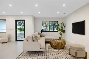 5718 NE 15th Ave, Fort Lauderdale, FL 33334 - Photo 3