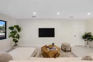 5718 NE 15th Ave, Fort Lauderdale, FL 33334 - Photo 3