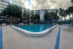 1200 St Charles Pl, Pembroke Pines, FL 33026 - Photo 19