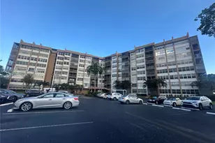 1200 St Charles Pl, Pembroke Pines, FL 33026 - Photo 23