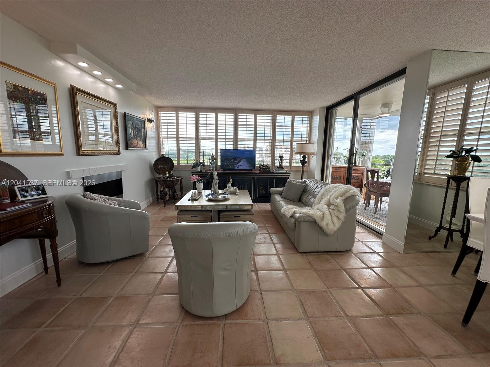 1200 St Charles Pl #618 - 1200 St Charles Pl #618, Pembroke Pines, FL 33026 Luxury Property | Jose Angel Pina
