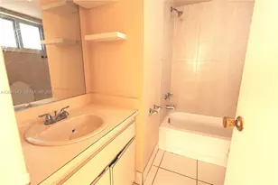 9915 W Okeechobee Rd, Hialeah Gardens, FL 33016 - Photo 17