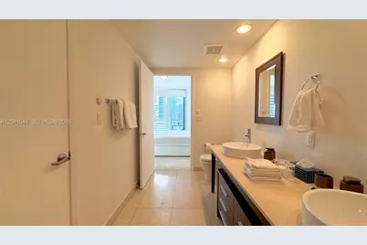 475 Brickell Ave #2512, Miami, FL 33131 - Photo 43