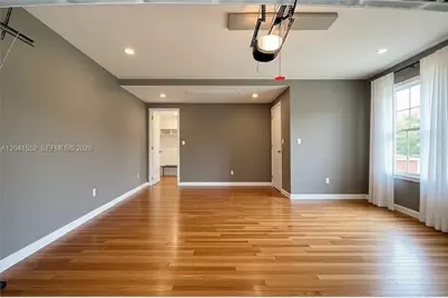 302 2nd St N #0, Saint Petersburg, FL 33701 - Photo 3