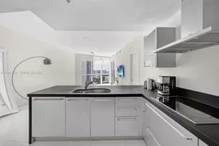 18201 Collins Ave, Sunny Isles Beach, FL 33160 - Photo 15