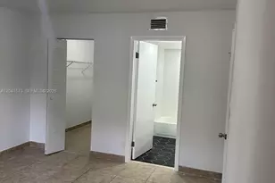 8100 Geneva Ct, Doral, FL 33166 - Photo 5